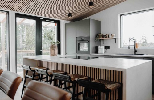 Mosfellsbaer Villa | The Oak House Villa