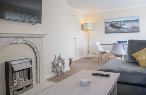 Prestatyn House | The Oaks - A fabulous 2 bedroom family holiday bungalow in Prestatyn North Wales , close to the b...