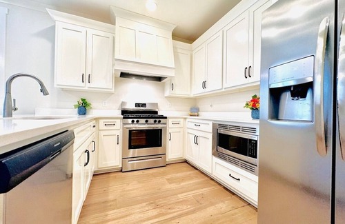 Oxford House | The Oaks, Discounted rate for LSU game day!