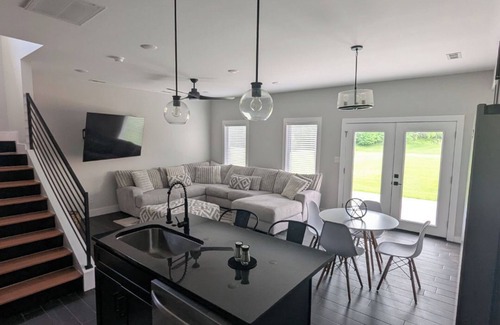 London House | The Oaks of London Townhome