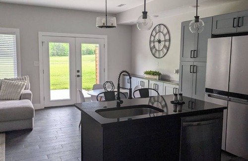 London House | The Oaks of London Townhome