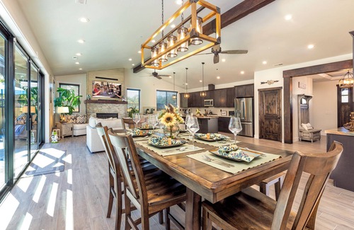Murphys House | The Oaks: Your Luxurious Murphys Retreat