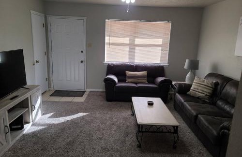 Clovis Apartment | The Oasis - C