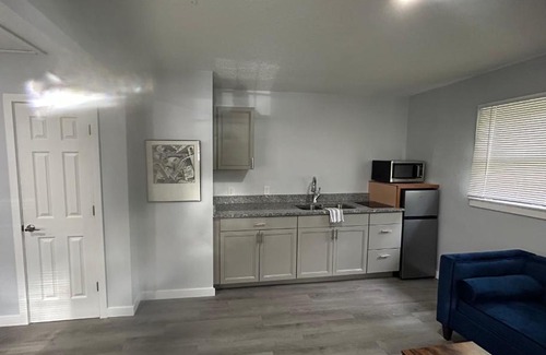 Sanford Apartment | The Oasis