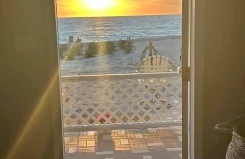 Englewood House | The Oceanview Oasis