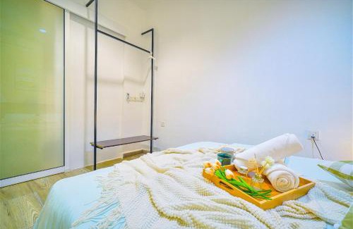 Taman Jubilee Apartment | The Octagon Ipoh Premium Suites - Pool, Games, Food for 6 PAX