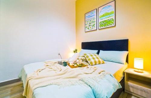Taman Jubilee Apartment | The Octagon Ipoh Premium Suites - Pool, Games, Food for 6 PAX