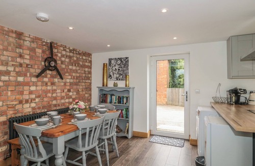Middlezoy Cottage | The Old Ambulance House