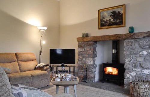 Crynant House | The Old Byre