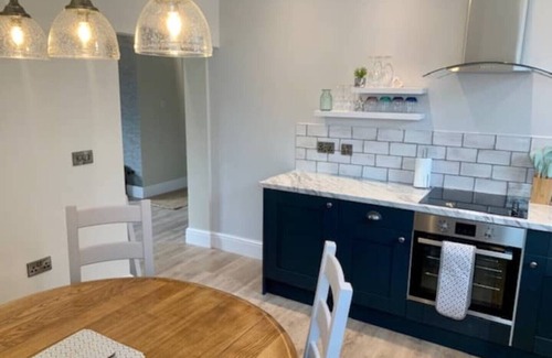 Tideswell Apartment | The Old Chapel Tideswell Peak District - 2 ensuite bedrooms- ideal for 2 couples