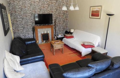 Belle-Isle-en-Terre House | The Old Coach House