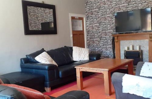 Belle-Isle-en-Terre House | The Old Coach House