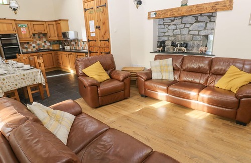 Llanybri Cottage | THE OLD COW BARN, pet friendly, with a garden in Laugharne