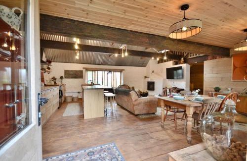 Dersingham House | The Old Forge
