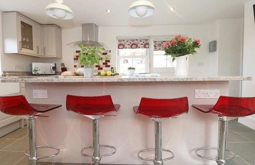 Penzance Cottage | THE OLD FORGE, ST JUST, pet friendly, with hot tub in St Just
