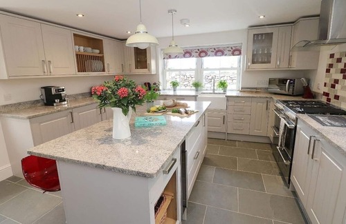 Penzance Cottage | THE OLD FORGE, ST JUST, pet friendly, with hot tub in St Just