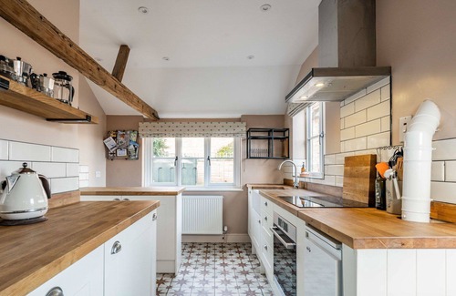 Irstead House | The Old Forge - The perfect family retreat