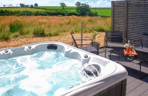 Thelbridge House | The Old Hayloft - Uk49680