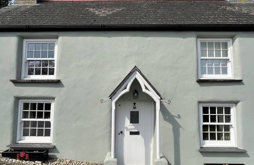 St. Mawgan House | The Old Post Office, Private Parking & Garden