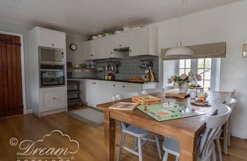 Weymouth Cottage | The Old Reading Room