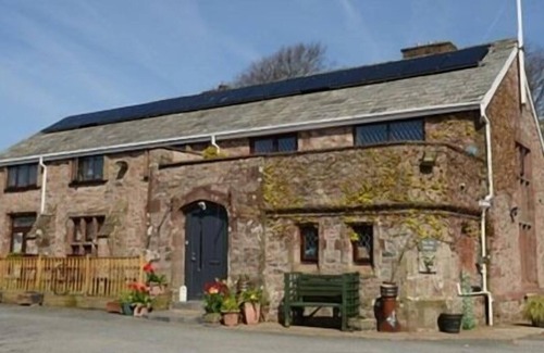 Holmrook Bed & Breakfast | The Old School