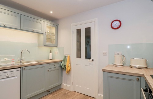 Porlock House | THE OLD THATCH, pet friendly, character holiday cottage in Porlock