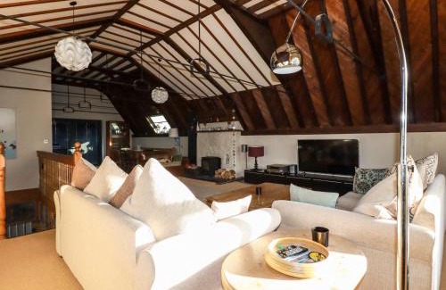 Crantock House | The Old Village Chapel