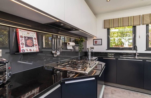 Crail Cottage | The Old Vinery - a townhouse that sleeps 10 guests in 5 bedrooms