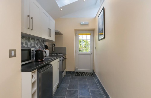 Redruth Cottage | THE OLD WELL HOUSE, pet friendly, character holiday cottage in St Day