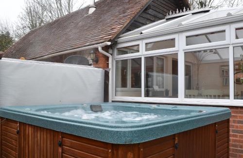 Pauntley House | The Old Winery Cottage