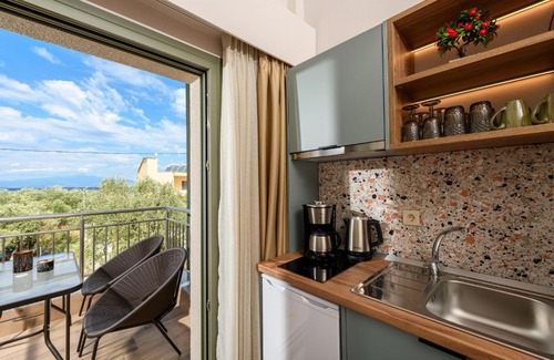 Megalos Prinos Hotel | The Olive Land
