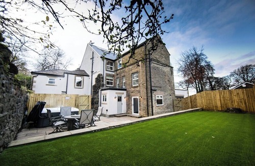 Buxton Apartment | The Opera Suite by Muse Escapes