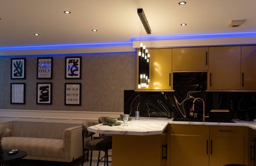 Bradford Apartment | The Opulence - Apartment 314