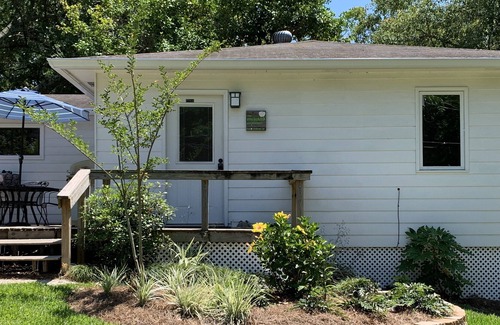 Biloxi Cottage | The Orchard Cottage, 2 Blocks To Downtown OS - To Food, Fun, & Festivities!