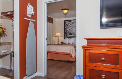 Ukiah Hotel | The Orchard Hotel
