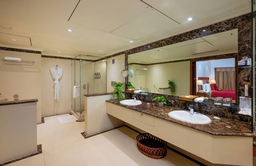 Vile Parle East Resort | The Orchid Hotel Mumbai Vile Parle