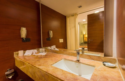 Paud Hotel | The Orchid Hotel Pune Hinjewadi