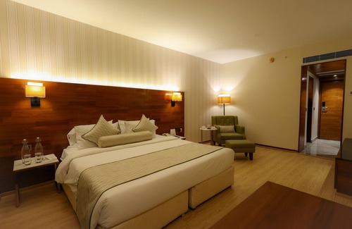 Paud Hotel | The Orchid Hotel Pune Hinjewadi