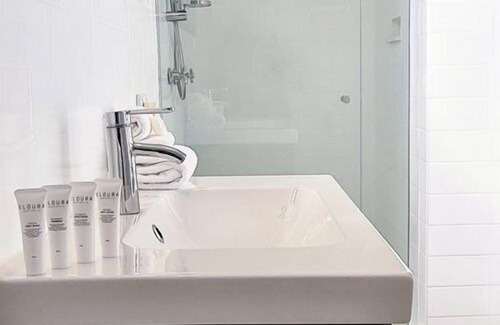 Orange Hotel | The Oriana Orange - Retro Hotel & Resort