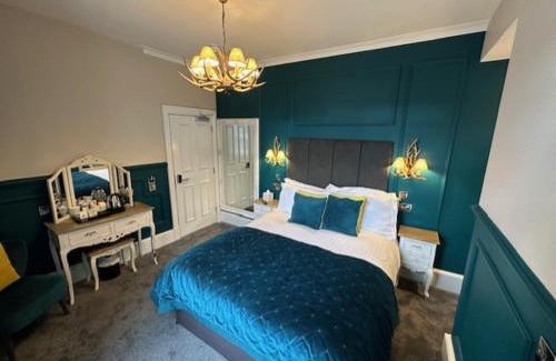 Roslin Hotel | The Original Rosslyn Inn