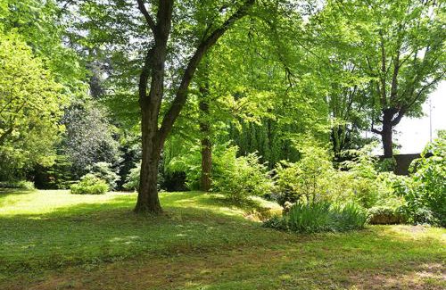 Bourg-en-Bresse Hotel | The Originals Boutique, Hôtel Terminus, Bourg-en-Bresse Gare
