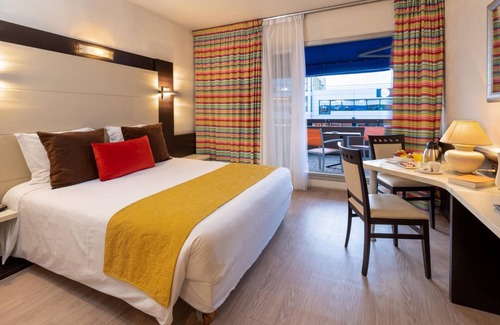 Saint-Laurent-du-Var Hotel | The Originals City, Hôtel Galaxie, Nice Aéroport