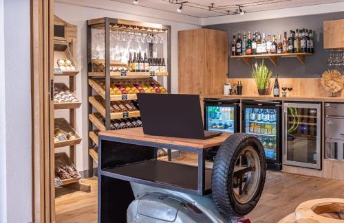 Les Ponts-de-Ce Hotel | The Originals City, Angers Sud, Le Village 49