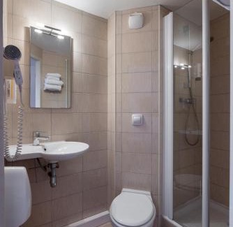 Chaintre Hotel | The Originals City, Hôtel Mâcon Sud