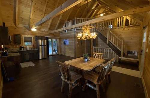 South Bloomingville Cabin | The Overlook - The Overlook at Pine Creek Cabins and Camping in Hocking Hills, just minutes from Hocking Hills State Park. A cozy, yet spacious, pet-friendly cabin perfect for a reset surrounded by nature! Book your getaway today