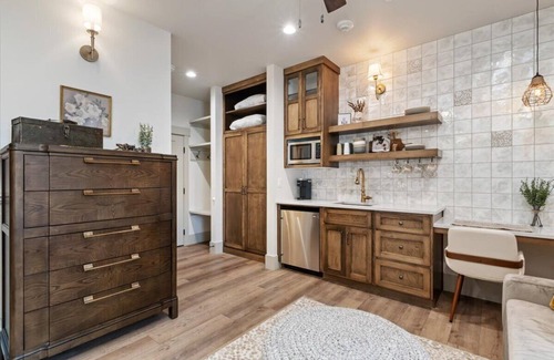 Midway Apartment | The Owl Room - Newly Built Loft Near Park City