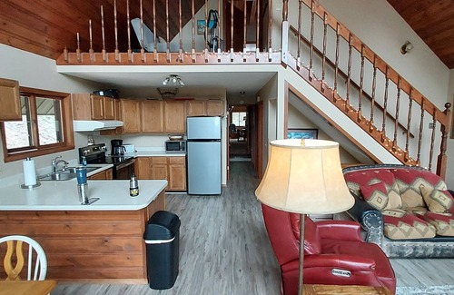 Rapid City House | The Owl's Nest, Black Hills Vacation Home located in Central Black Hills