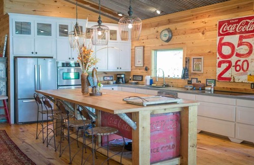 St. Joseph Cabin | The Oxbow Lodge of Lake Bruin