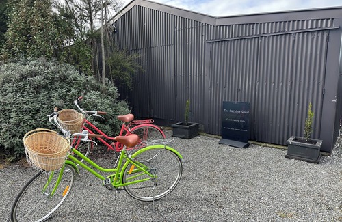 Renwick House | THE PACKING SHED - WITH BIKES 🚲 🚲