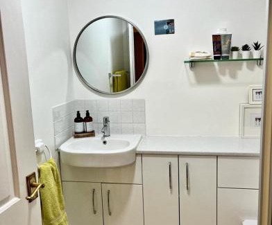 Redmile House | The Paddock at Peacock Farm near Belvoir Castle